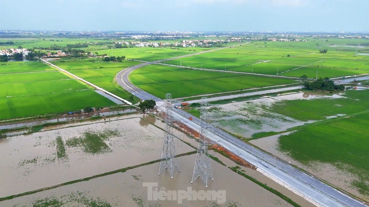 Erfreuen Sie sich an dem Verkehrsprojekt im Wert von über 500 Milliarden VND, das im Südwesten von Hanoi eröffnet werden soll. Foto 9