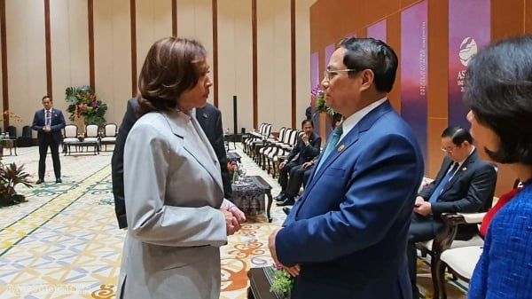 Premierminister Pham Minh Chinh trifft US-Vizepräsidentin Kamala Harris