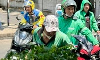 Während der Ferien sind Motorradtaxifahrer in Ho-Chi-Minh-Stadt desillusioniert, weil sie die Erwartungen nicht erfüllen