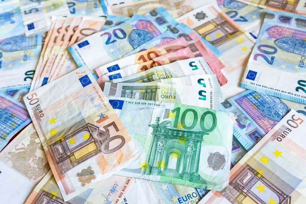 Tịch thu tài sản Nga có thể khiến đồng euro gặp nguy - 1