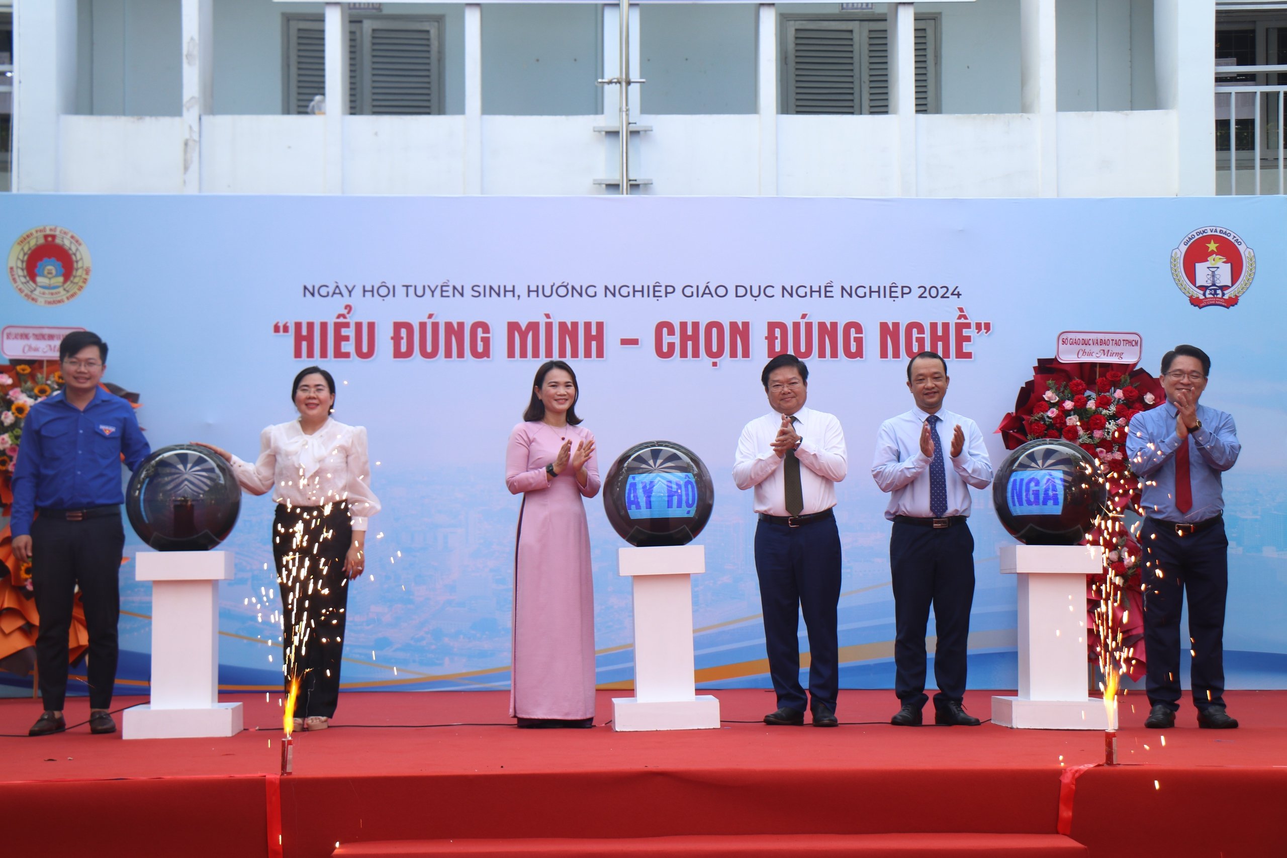 Học sinh TP.HCM hào hứng với ngày hội hướng nghiệp 'Hiểu đúng mình - Chọn đúng nghề'- Ảnh 3.