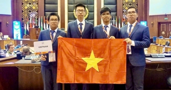 Male student successfully changed direction, won Gold Medal at International Olympiad in Informatics