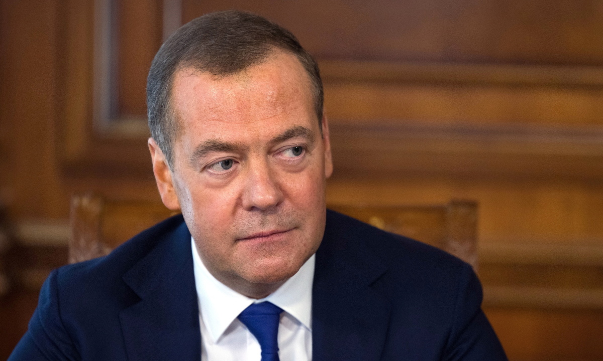 Ông Medvedev cảnh báo Đức có thể sắp đối mặt cách mạng màu