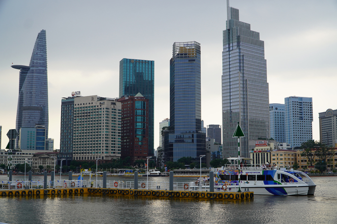 Passenger ship arrives at Thu Thiem wharf, afternoon of February 7. Photo: Gia Minh