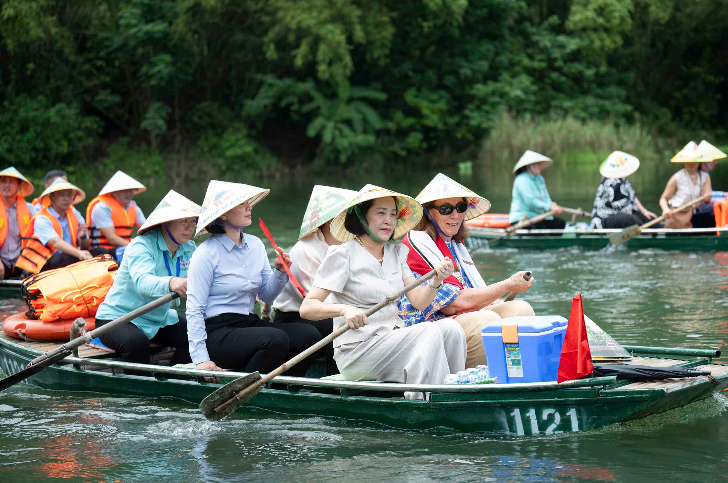 La vicepresidenta de la Asamblea Nacional, Nguyen Thi Thanh, y la presidenta del Senado australiano, Sue Lines, visitan Ninh Binh -0