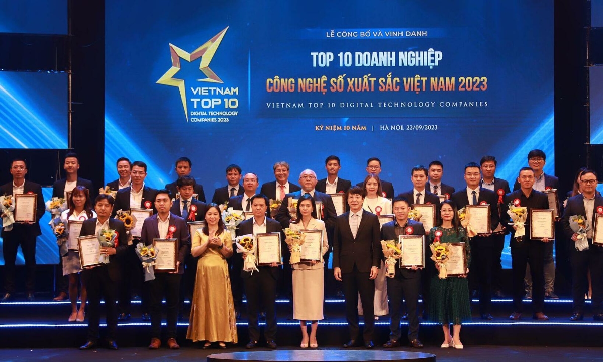 FPT Telecom lọt top 10 doanh nghiệp số xuất sắc