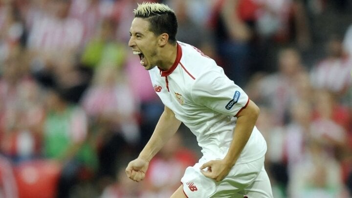 6. Samir Nasri៖ ពេលលេងឱ្យ Sevilla ក្នុងលក្ខខ័ណ្ឌខ្ចីជើងពី Man City Nasri ត្រូវបានលាតត្រដាងពីបទប្រើប្រាស់សារធាតុហាមឃាត់ពេលនៅសហរដ្ឋអាមេរិកសម្រាប់ការព្យាបាលរបួស ដែលនាំឱ្យជាប់បម្រាមរយៈពេល 18 ខែ។ ខ្សែបម្រើសញ្ជាតិបារាំងបាននិយាយតវ៉ាចំពោះភាពគ្មានកំហុសរបស់គាត់ ហើយបាននិយាយថាគ្រូពេទ្យនៅអាមេរិកបានបំផ្លាញអាជីពរបស់គាត់។