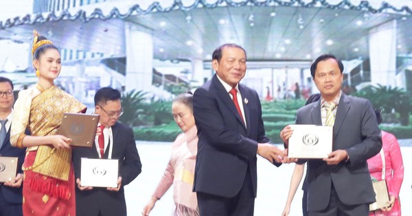 Le Centre des congrès et des expositions de Saigon reçoit un prix de l'ASEAN