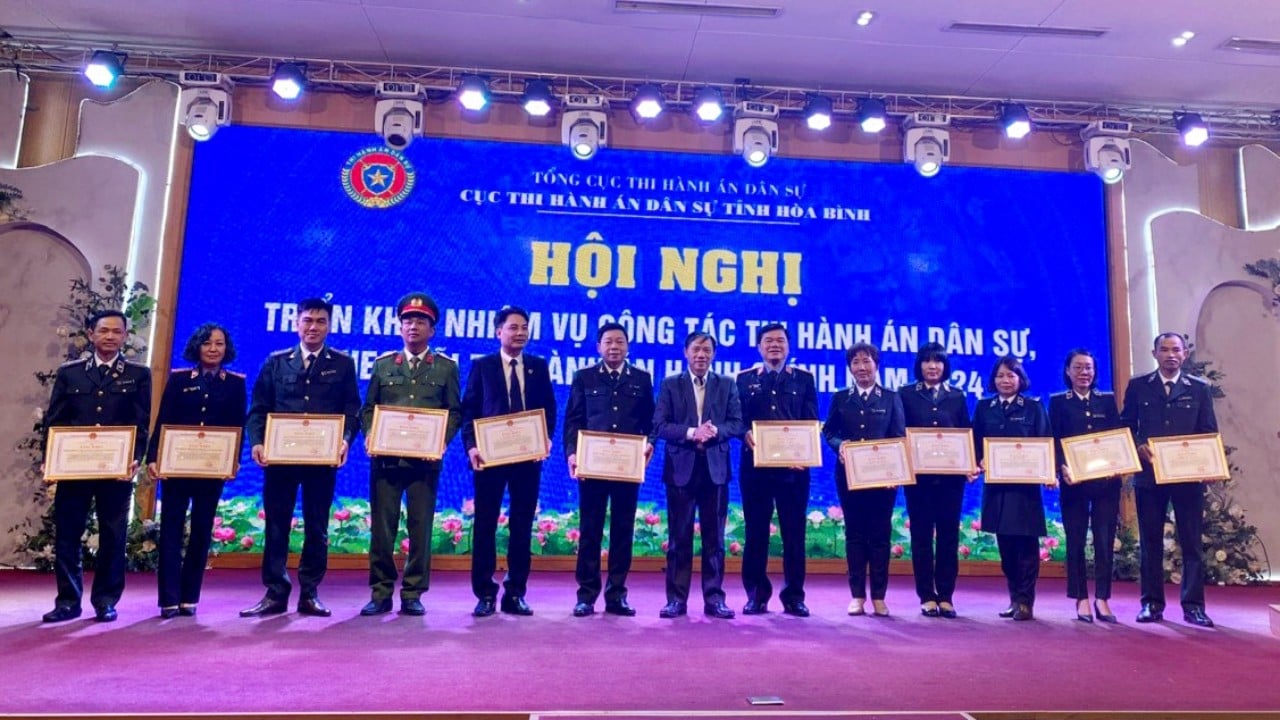 Event - Hoa Binh: The Association of Lawyers of the Department of Judgment Enforcement synchronously deploys work in 2024