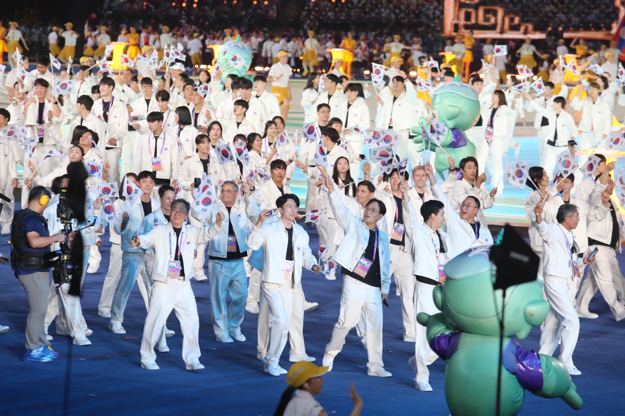 Khai mạc ASIAD 19: Từ trái tim đến trái tim, hướng về châu Á - Ảnh 12.