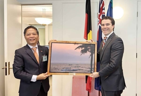 Una delegación de alto nivel del Partido Comunista de Vietnam visita y trabaja en Australia