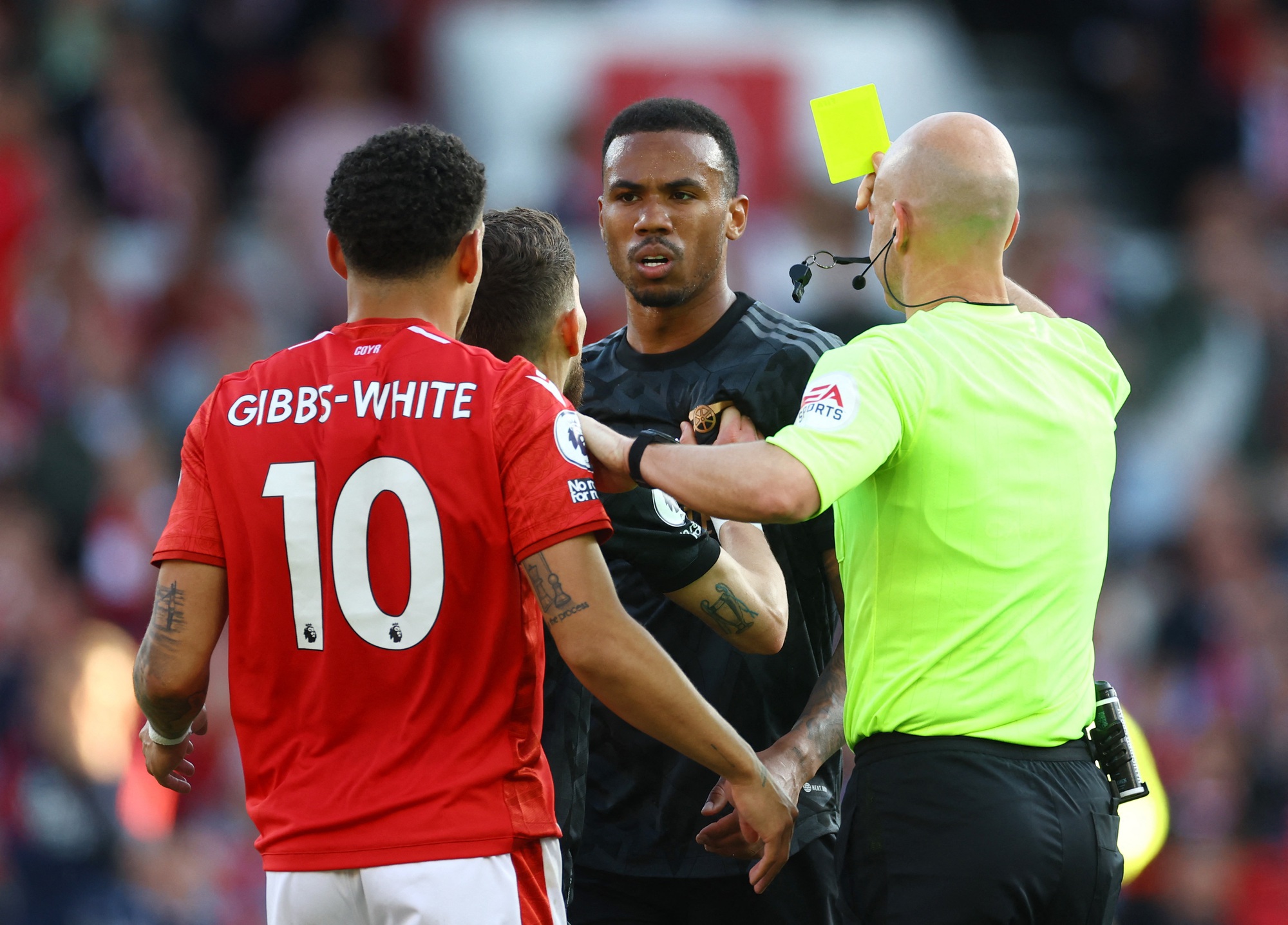 Thua sốc tân binh Nottingham Forest, Arsenal tan vỡ giấc mơ vô địch - Ảnh 1.
