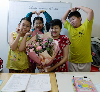 Phục lắm cô giáo tí hon! - Ảnh 1.