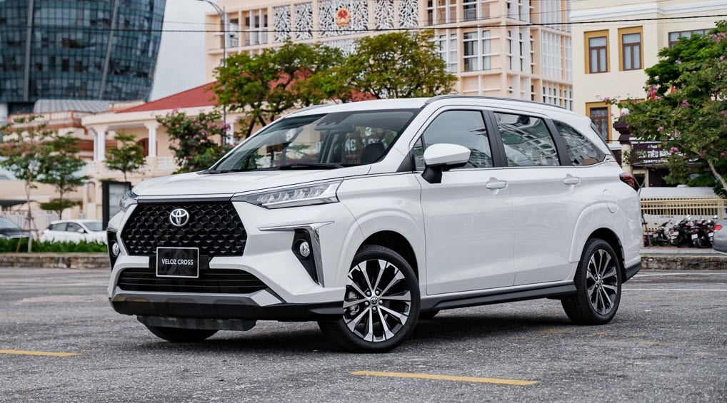 Toyota vend 20 fausses voitures lors d'un test de sécurité exposé photo 1