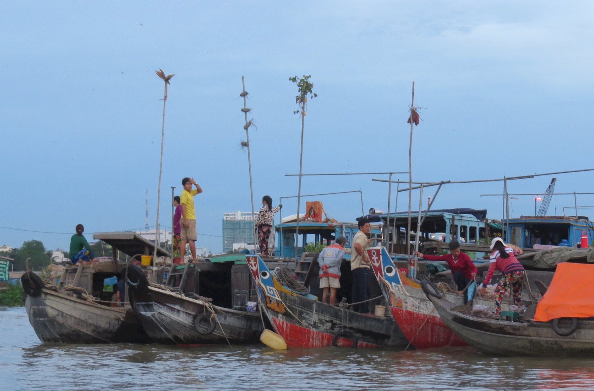 Foto 4 – Cien años de mercado flotante