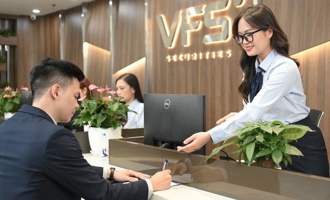 Chứng khoán Nhất Việt (VFS) Phó TGĐ liền đăng ký mua 7 triệu cổ phiếu