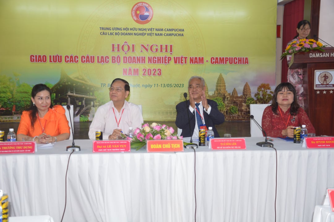 Conférence d'échange de clubs d'affaires Vietnam - Cambodge 2023