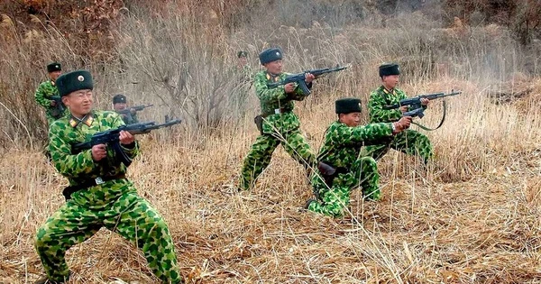 북한이 국경 근처에 군대를 동원해 미국과 한국에 경고?