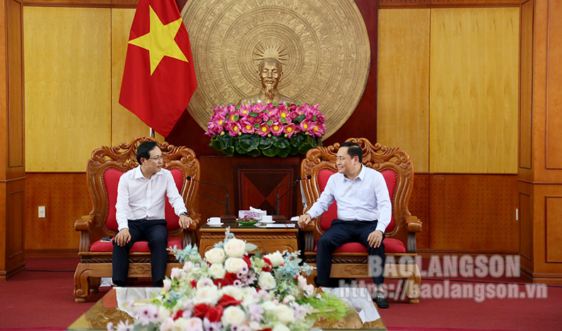 Der Vorsitzende des Volkskomitees der Provinz Lang Son empfing und arbeitete mit der Delegation von KFHI Korea und Samsung Vietnam Complex