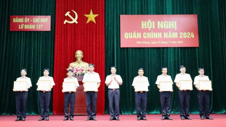 Vùng 5 Hải quân: Tập trung thực hiện tốt nhiệm vụ quân sự, quốc phòng ảnh 4