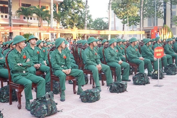 Tien Giang atteint son objectif de recrutement militaire pour 2024 photo 2