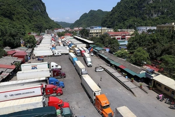 Documentos que abren el camino al comercio fronterizo