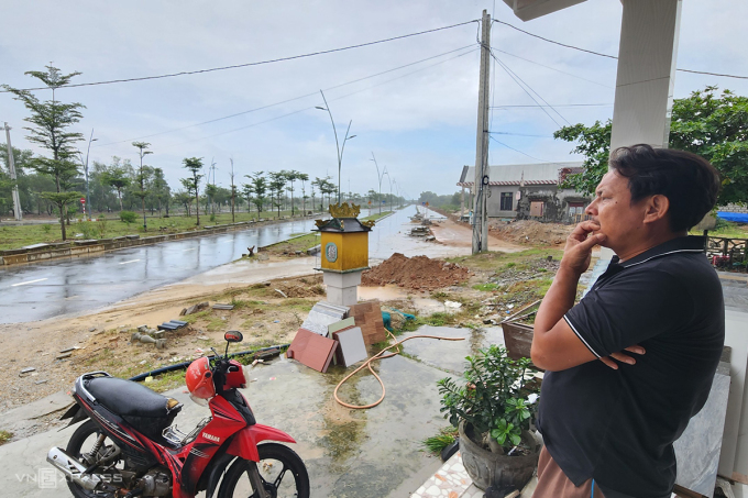 Mr. Le Cong Nhat, owner of the house. Photo: Vo Thanh