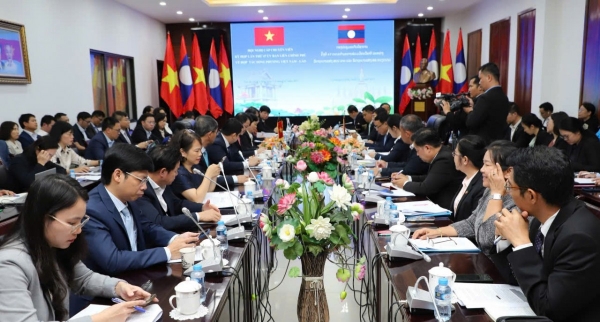 El volumen de comercio bilateral entre Vietnam y Laos aumentó un 32,8%