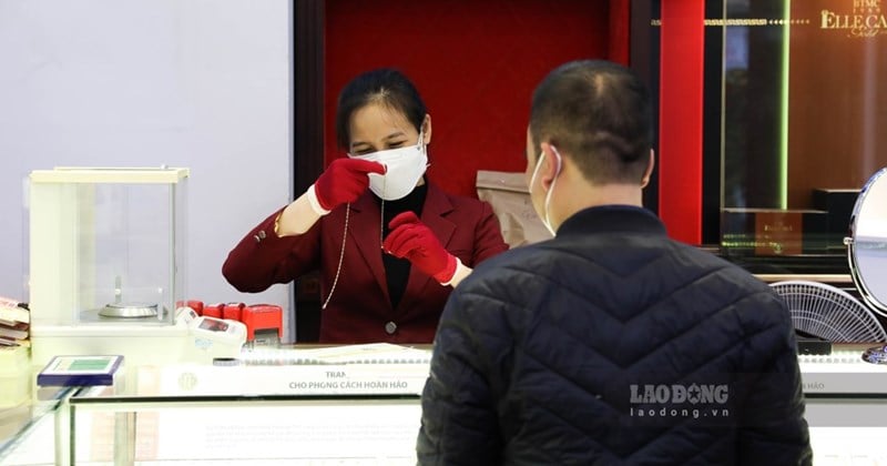 많은 지원 요인에도 불구하고 내리막길