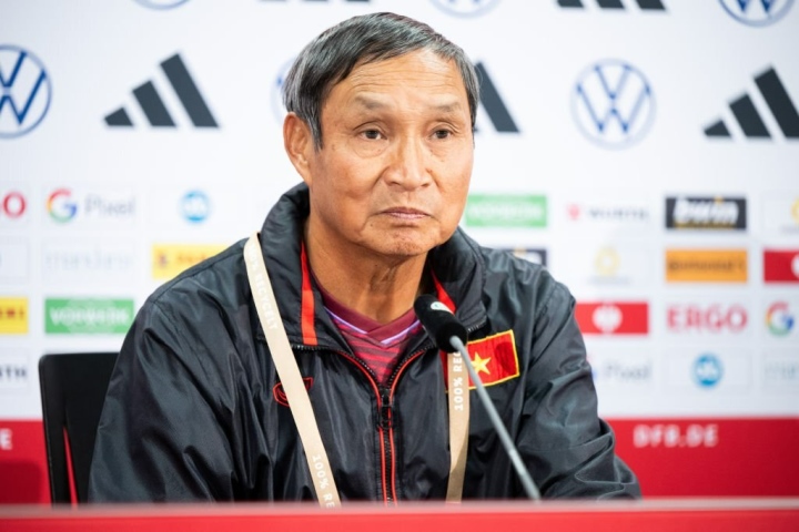 Vietnamesische Mannschaft verlor knapp gegen Deutschland, Trainer Mai Duc Chung bedauert es immer noch - 1