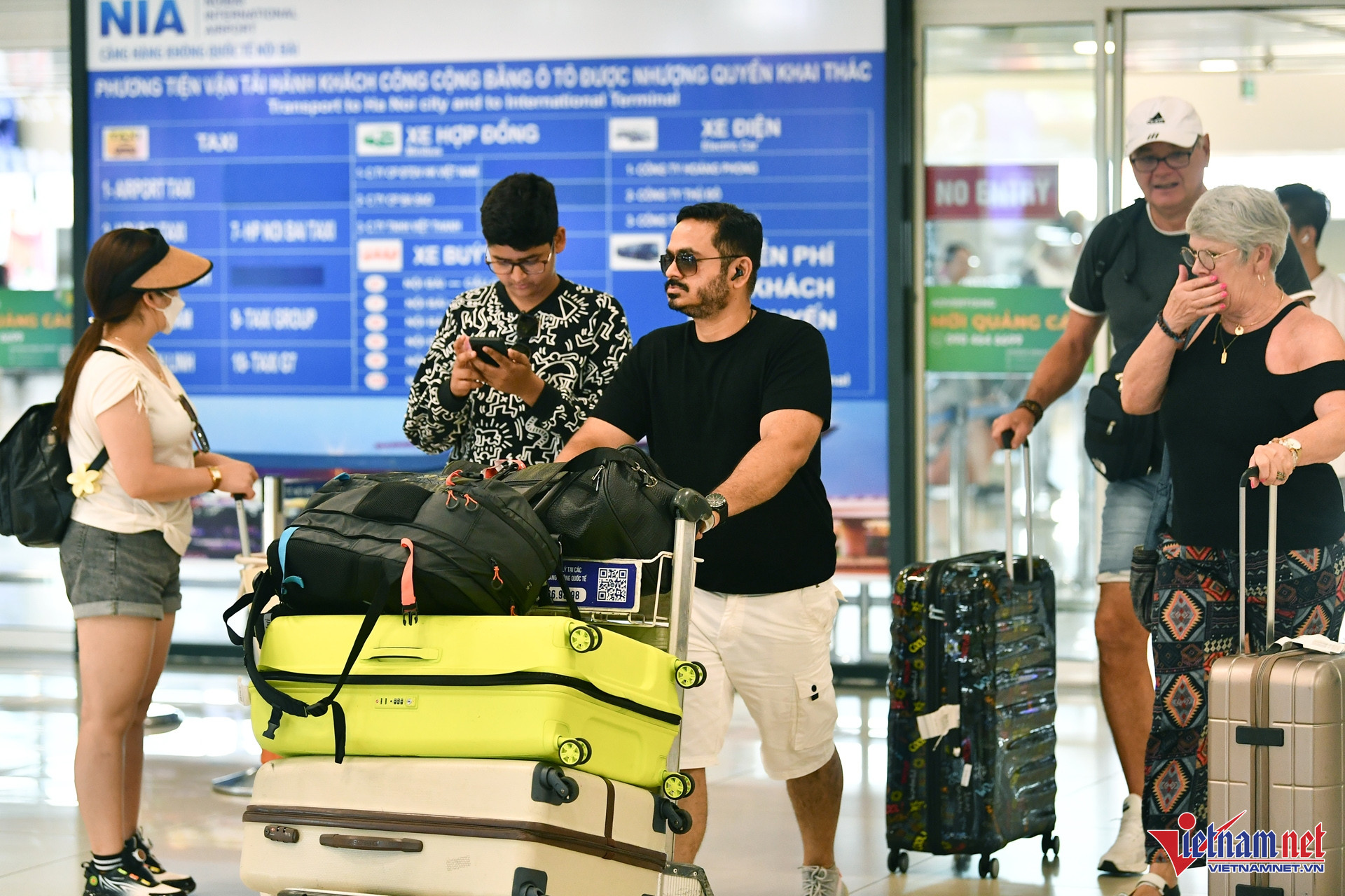 W-Noi Bai Flughafen_16.jpg