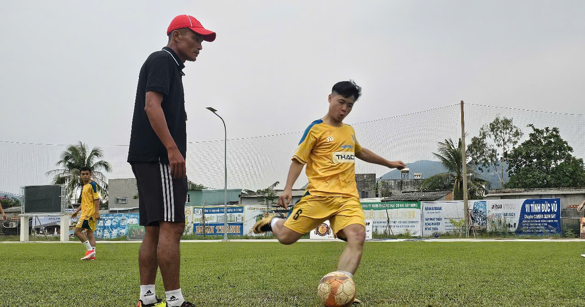 Révélation du terrain d'entraînement de l'Université de Ba Ria