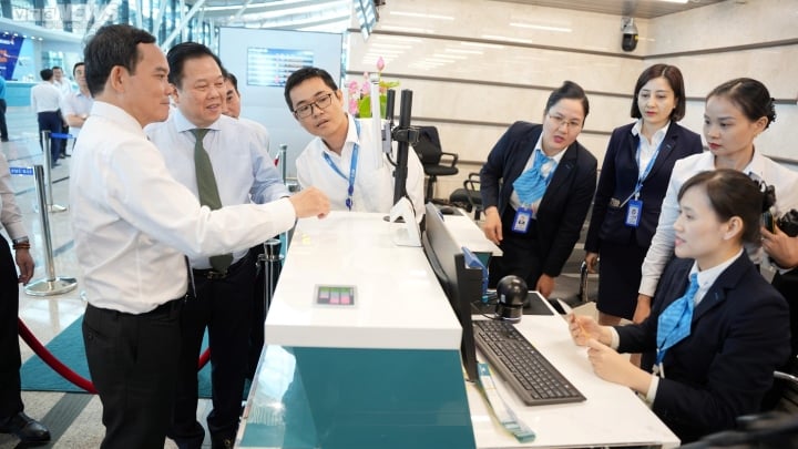 Inauguration of the airport terminal worth over 2,000 billion VND, with Hue royal architecture - 1