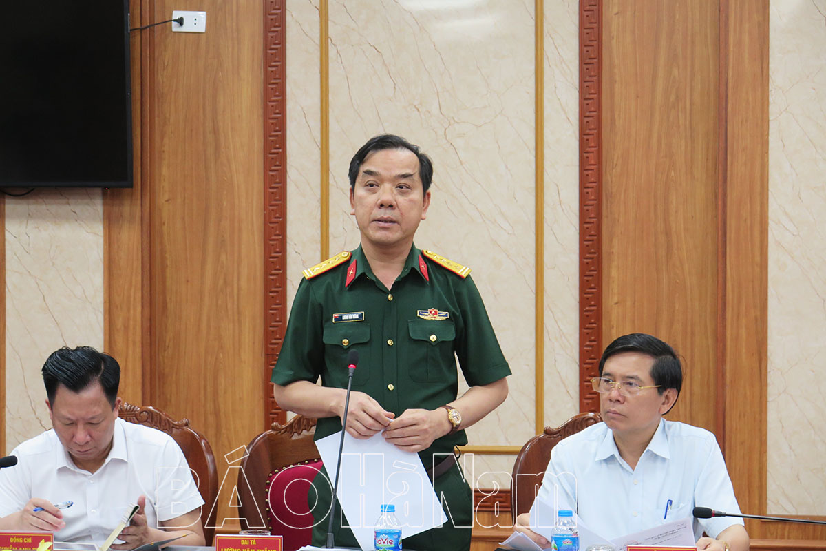 Das Parteikomitee der Provinz Ha Nam führt 2023 Verteidigungsübungen in der Provinz durch