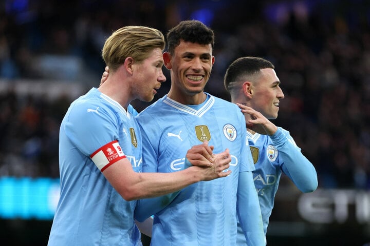 De Bruyne tỏa sáng trong ngày trở lại đội hình Man City. (Ảnh: Getty)