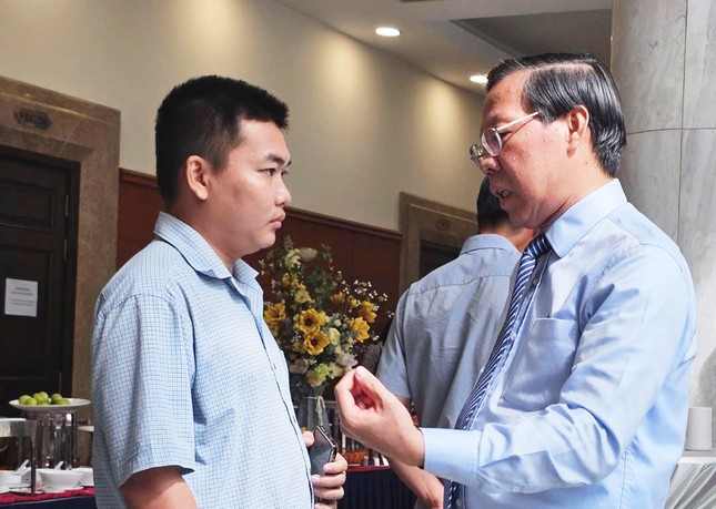 Ho-Chi-Minh-Stadt-Vorsitzender Phan Van Mai: „Es ist unmöglich, dass der Zoo und Botanische Garten von Saigon geschlossen wird“ Foto 1