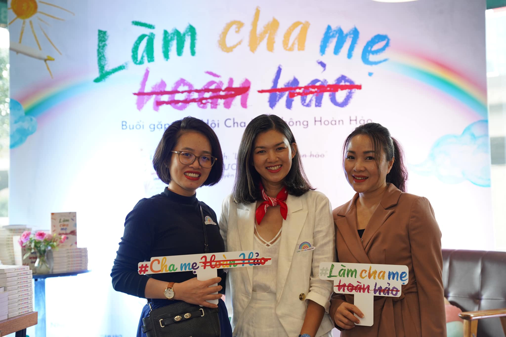 Sách hay: Các con không cần cha mẹ hoàn hảo - Ảnh 1.
