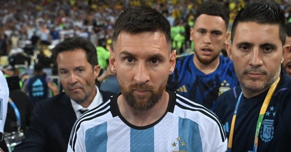 Đội tuyển Argentina tức tốc tìm người thay Messi, Ronaldo đi nghỉ mát vì bị loại