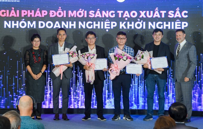 Les solutions des groupes de startups sont mises à l’honneur. Photo : Viet Hung/NIC