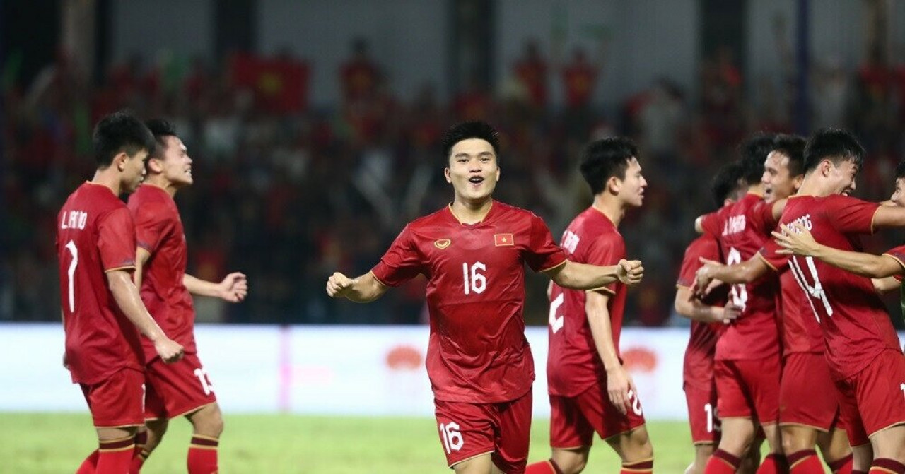 live men's football sea games 32: u22 vietnam vs u22 indonesia 13/5