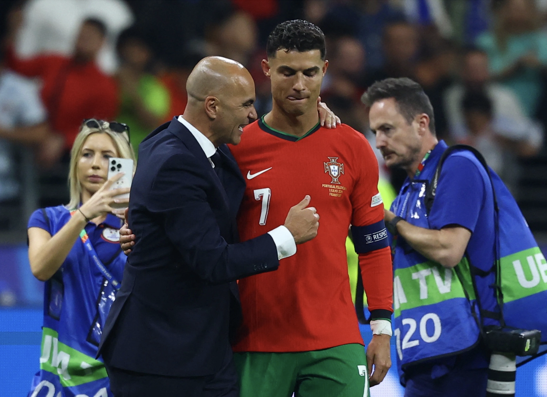 Vòng 1/8 Euro 2024: Nỗi đau Ronaldo, ngạo nghễ Bellingham, cảm hứng sao trẻ