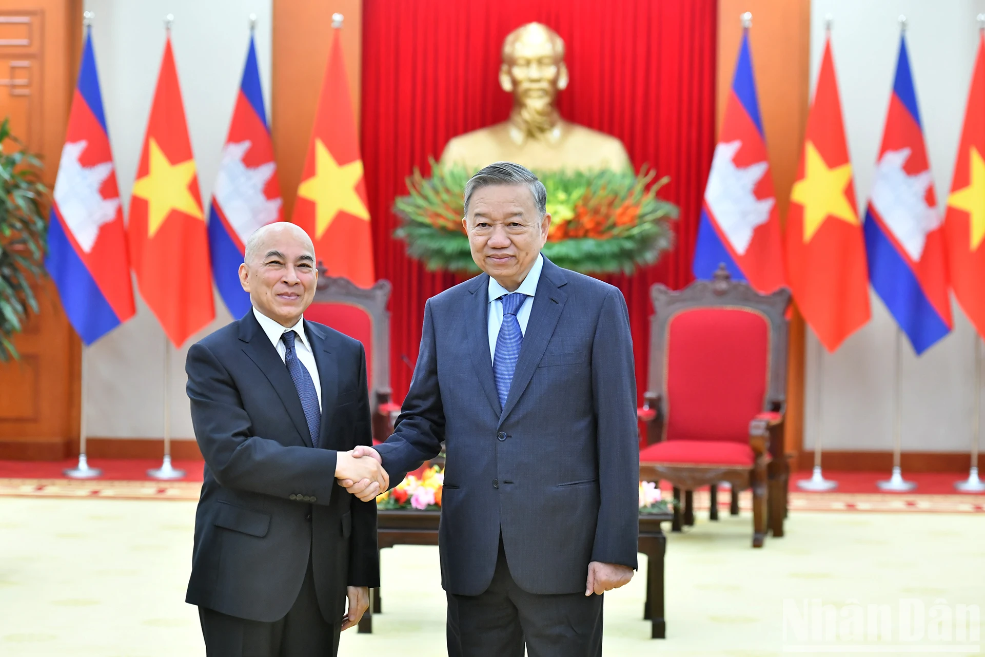 [Foto] El Secretario General To Lam se reúne con el Rey de Camboya, Norodom Sihamoni (foto 3)