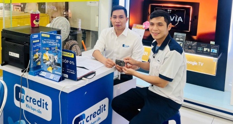 Mcredit sẻ chia cùng đồng bào bị ảnh hưởng bởi bão lũ