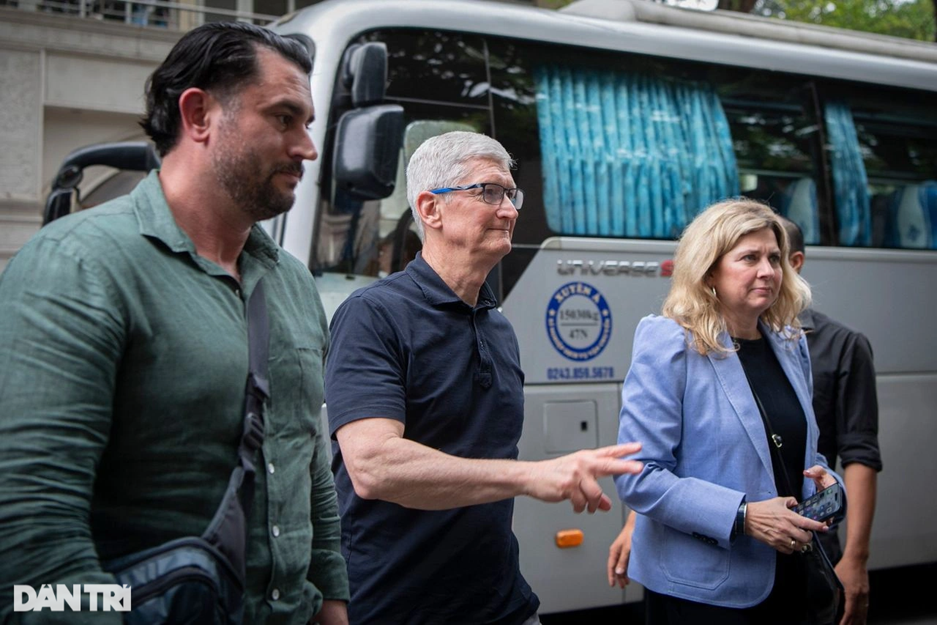 Hậu trường đón Tim Cook: Tỷ phú Mỹ bao trọn nhà hàng, đi cùng 2 xe vệ sĩ - 9