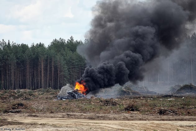 Mundo - Aviones de combate rusos atacan y destruyen la fortaleza ucraniana en Krasny Liman (Foto 2).