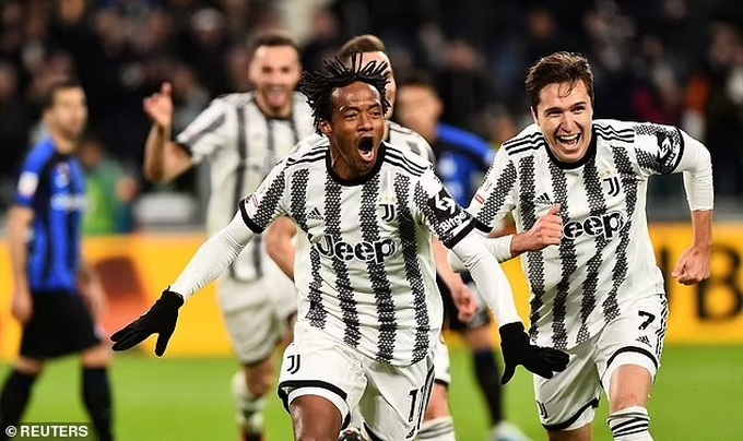 Juventus bất ngờ được trả lại 15 điểm, đá văng AC Milan khỏi top 4 Serie A - 1
