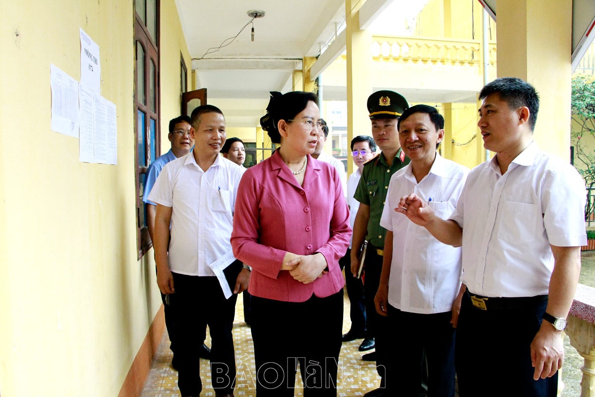 Provincial leaders inspect preparations for the 2023 High School Graduation Exam