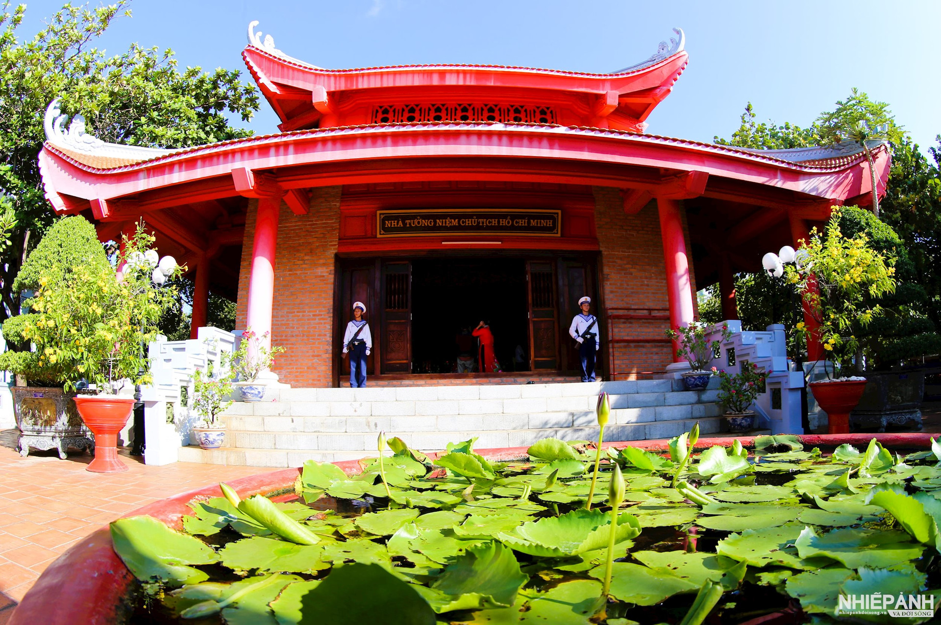 W_1.Projet de la Maison commémorative de l'Oncle Ho, investi par le gouvernement provincial dans la construction à l'emplacement central de Truong Sa Dao, district de Tran Truong, province de Sa Khanh Hoa..jpg