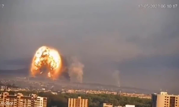 Une énorme explosion dans une ville de l'ouest de l'Ukraine