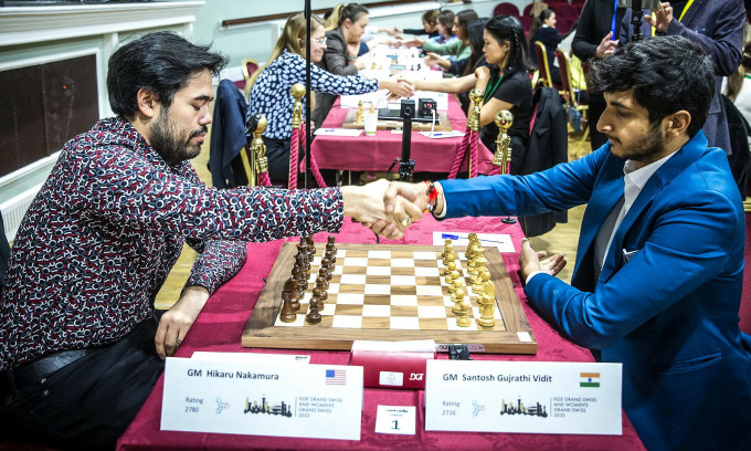 Hikaru Nakamura và Vidit Santosh Gujrathi hòa nhau ở ván tám Grand Swiss tại Đảo Man, Vương quốc Anh ngày 2/11/2023. Ảnh: Chess